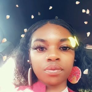 Meet your Posher, Danitra